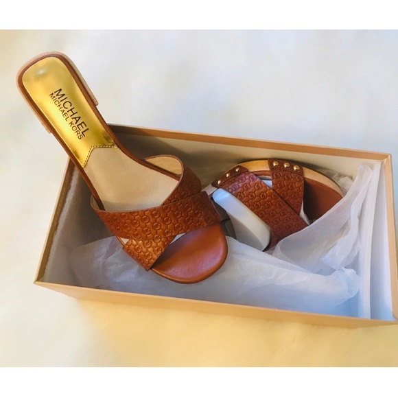 Michael Kors Sandals - Picture 4 of 7